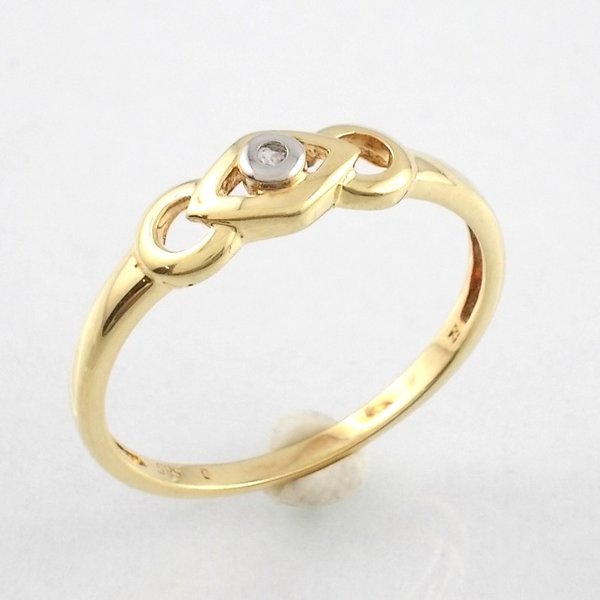 585 Gelbgold Ring mit kleinem Diamant